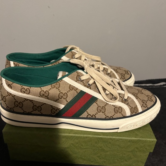 Men Gucci Sneakers - Picture 3 of 4